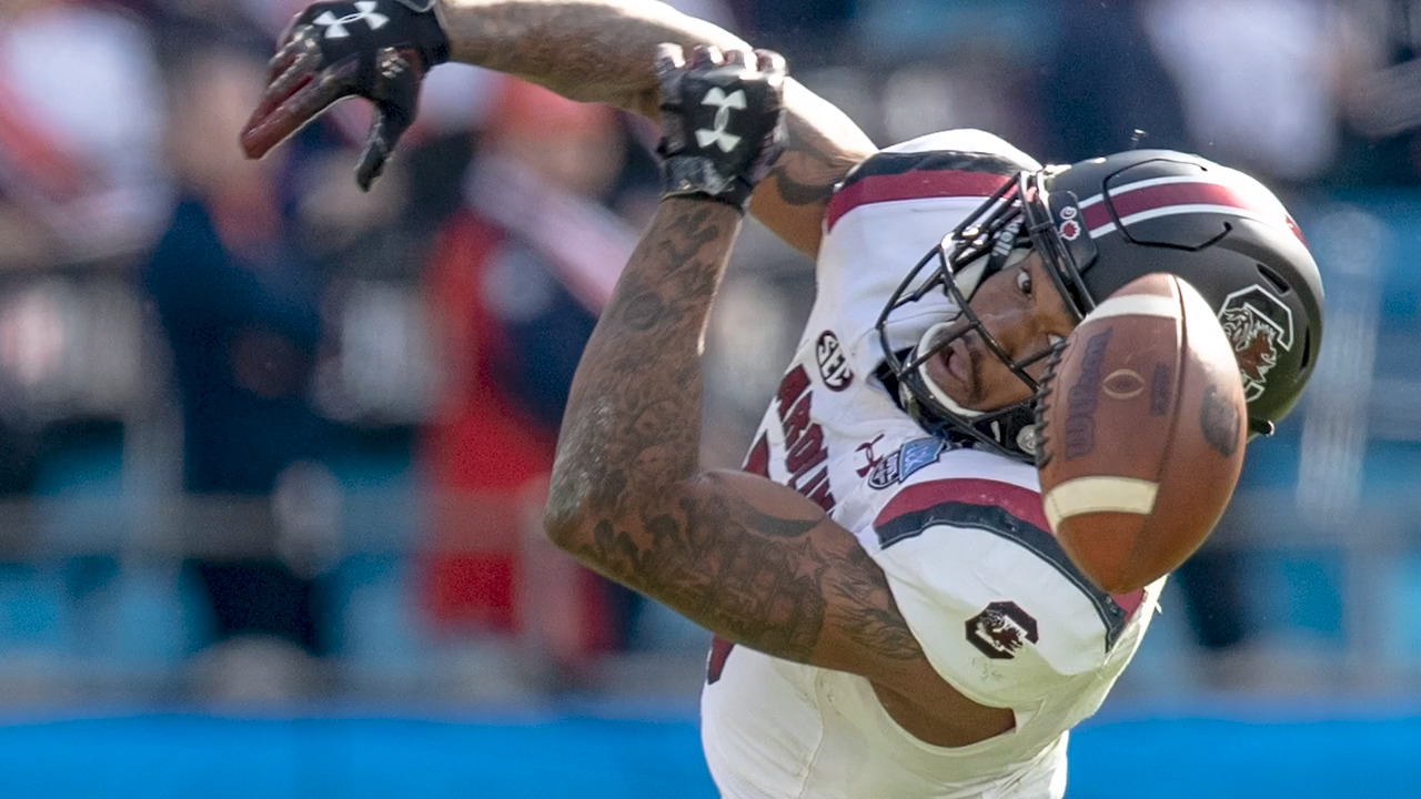 UVA Defense Shuts Out South Carolina in 2018 Belk Bowl Rout