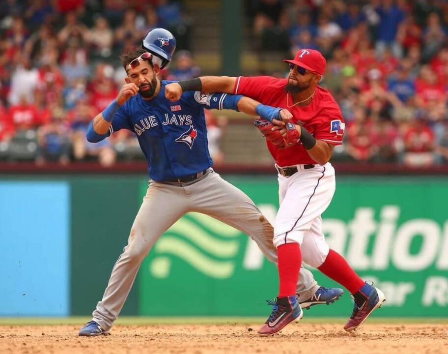 gif 动态图片: 15.05.2016 Toronto Blue Jays Jose Bautista vs Texas