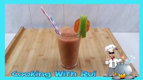 Apple And Tomato Juice Smoothie