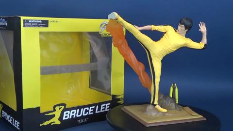 Diamond Select Bruce Lee "Kick" Gallery Statue Review