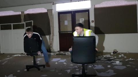 RACING WITH CHAIRS IN ABANDONED PUB... FUNNY