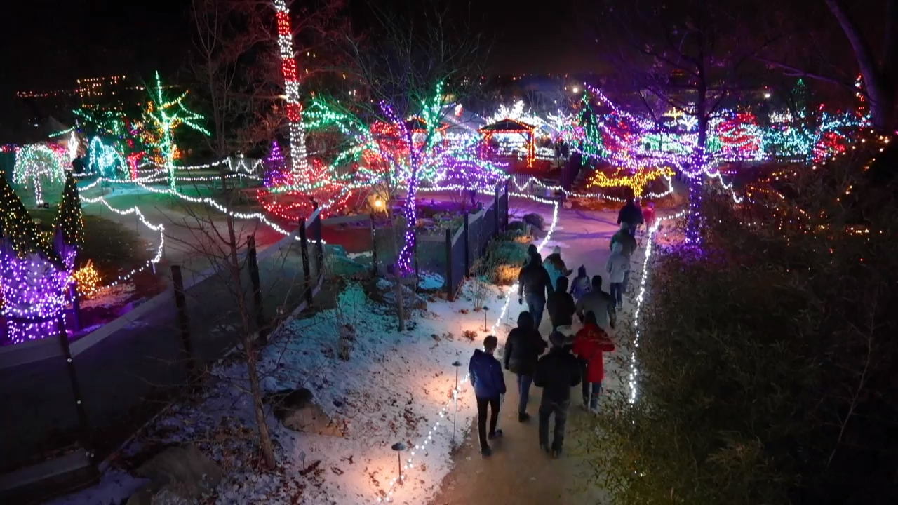 Idaho Botanical Garden decorates with a half million lights to herald