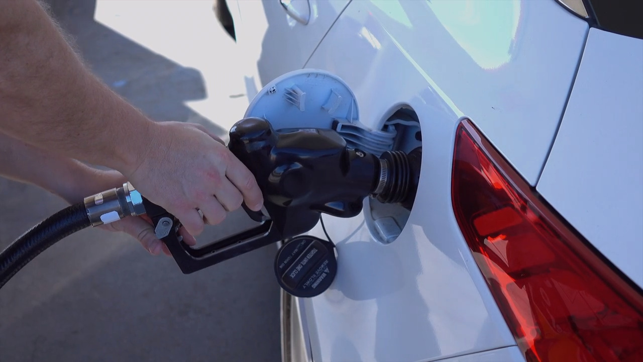 Gas prices in Fresno CA keep falling in coronavirus crisis Fresno Bee