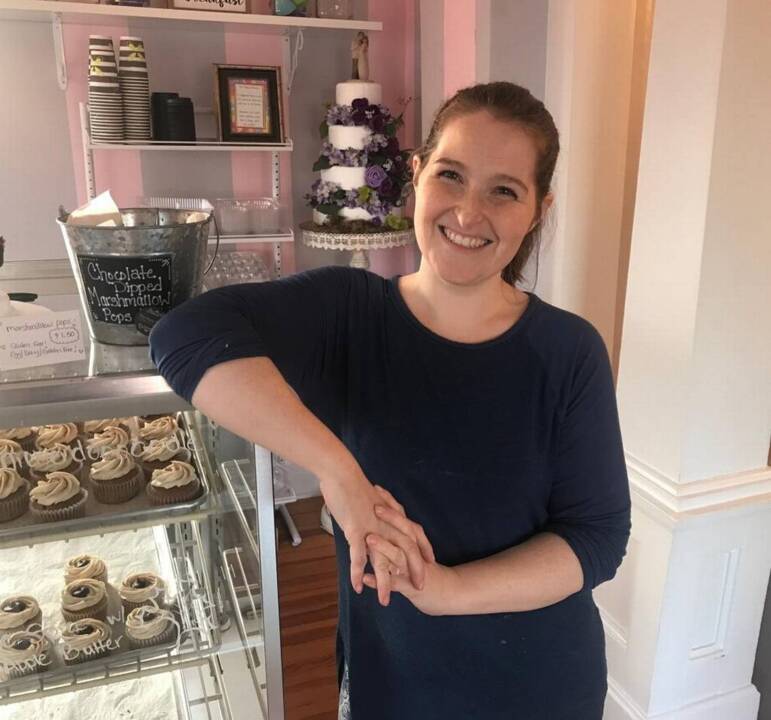 Happy Bakery in O'Fallon IL offers vegan cake and cookies Hilton Head