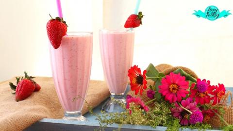 STRAWBERRY SMOOTHIE | FOXY FOLKSY - Modern Filipino Kitch...