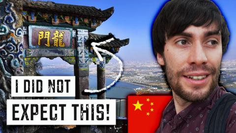 KUNMING, CHINA: The ULTIMATE Layover?! | One Day in Yunna...