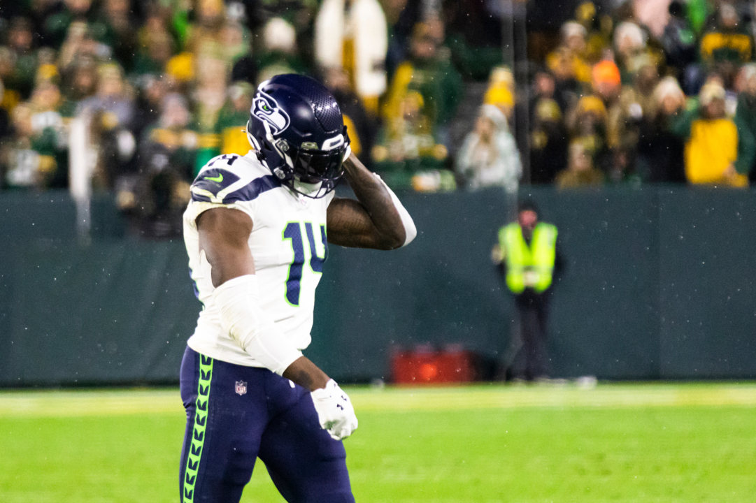 Seahawks News 12/7: DK Metcalf building towards rare achievements - Field  Gulls