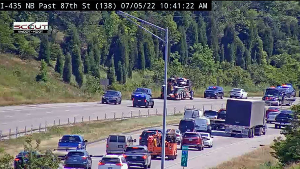 Southbound I435 in Kansas City was closed to traffic Tuesday morning
