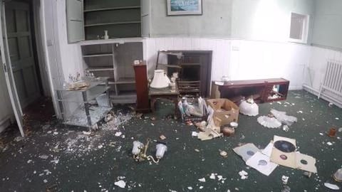 WEIRD ABANDONED HOUSE...