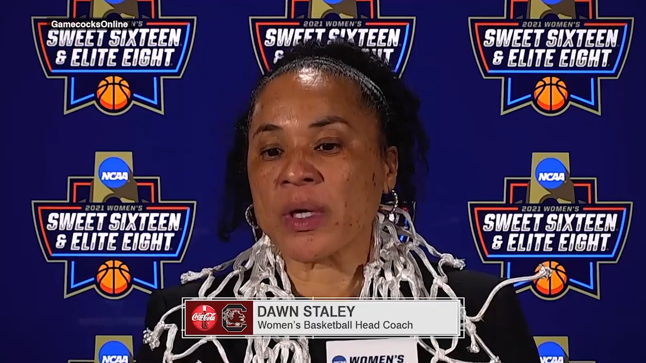 South Carolina's Dawn Staley gets massive raise, contract extension