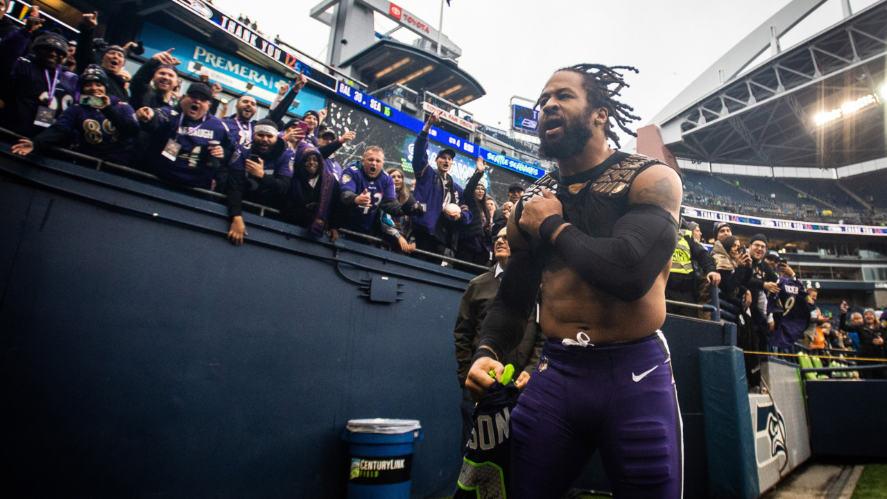 SEAHAWKS: Earl Thomas sees mixed response in return to CenturyLink