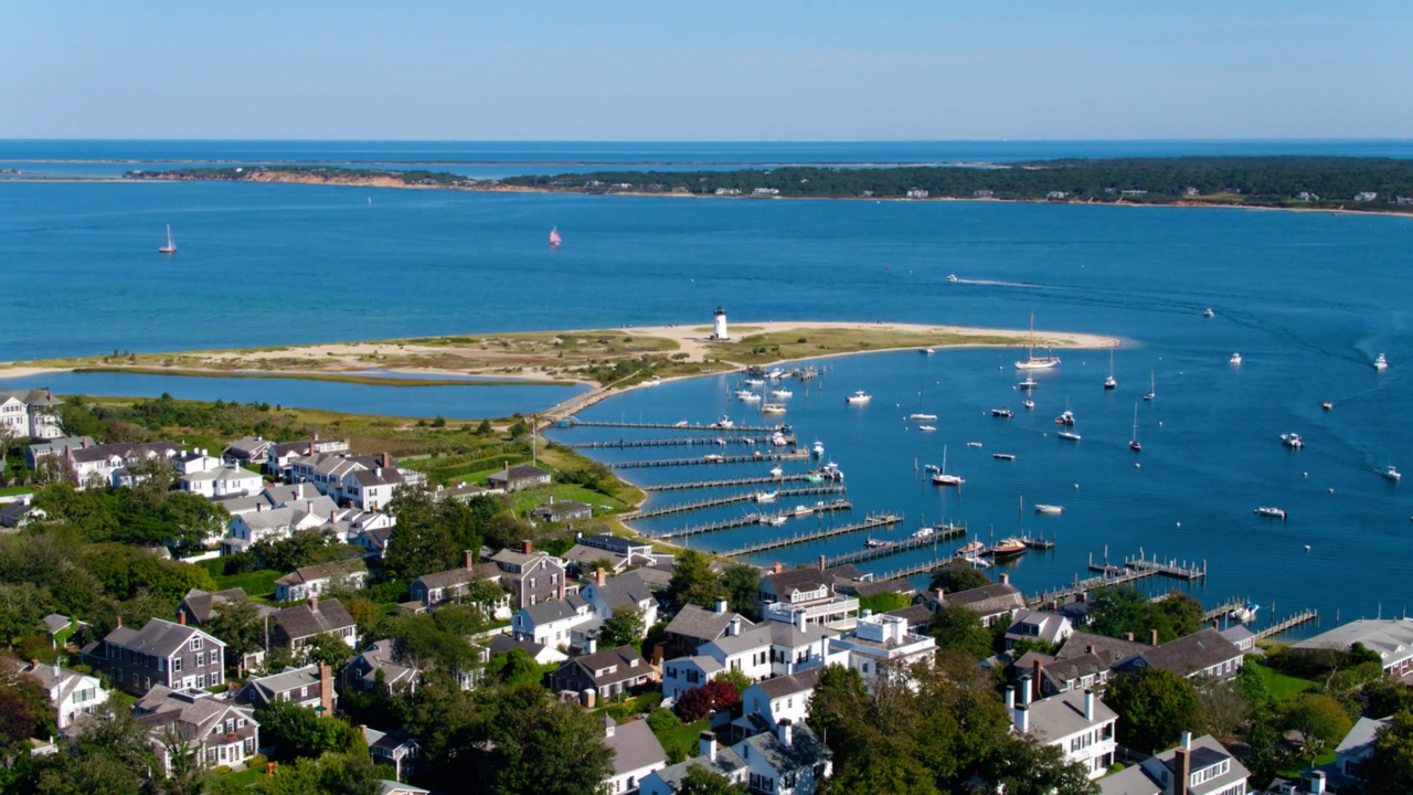 Drone video of Martha's Vineyard, Massachusetts El Nuevo Herald