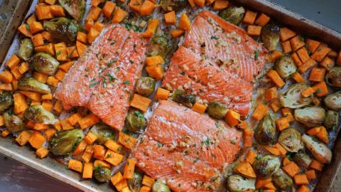 Honey Garlic Salmon and Veggies Meal Prep