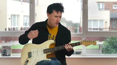 7 Reasons why JIMI HENDRIX KICKS ASS!!