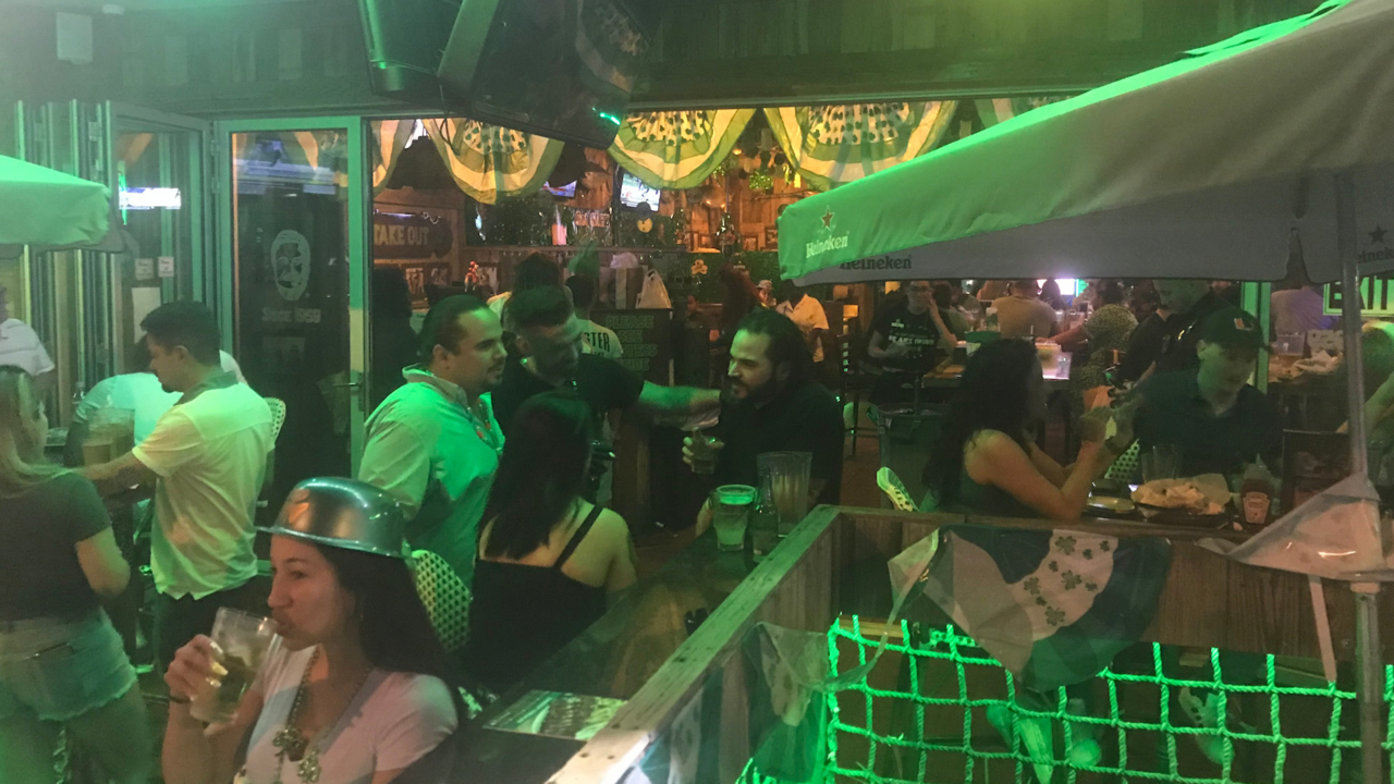 Flanigan's St. Patrick's Day crowd defies county coronavirus order