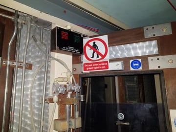 SIGNS THAT SAY DON'T ENTER - Exploring abandoned imagedat...