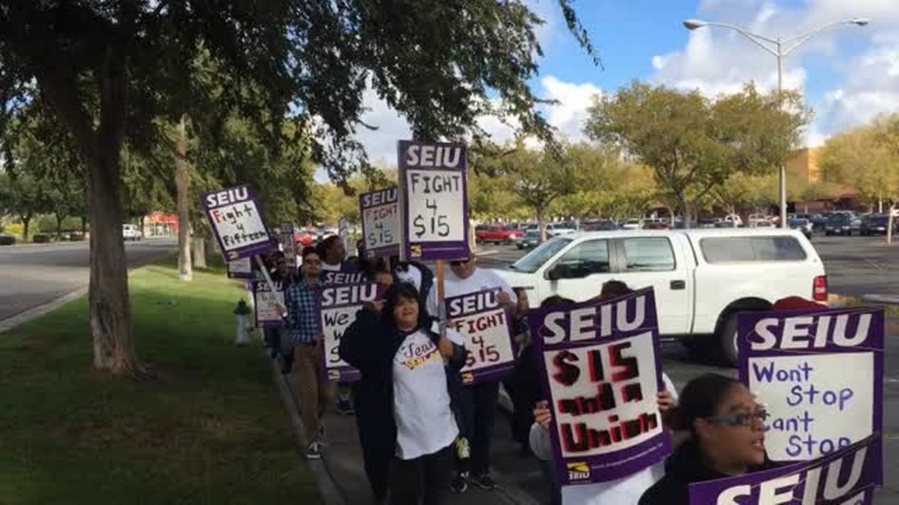 Fresno protesters join nationwide push for 15 minimum wage Fresno Bee