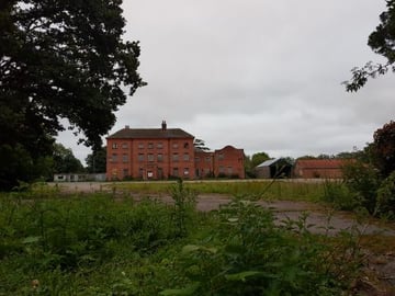 Exploring potentially HAUNTED former MILLIONAIRE MANSION ...
