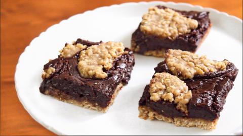 Starbucks Oat Fudge Bars Recipe | SweetTreats