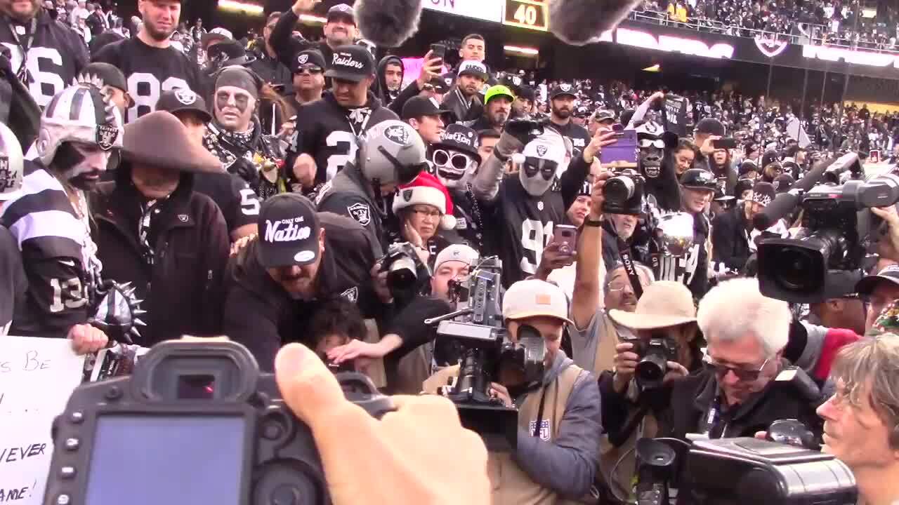 Jaguars send Raiders fans home disappointed in final game in Oakland after  20-16 victory