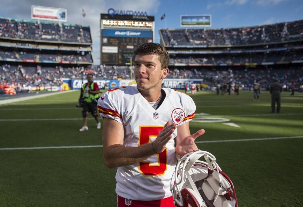 Kansas City Chiefs Fans Heavily Outnumber Los Angeles Chargers Fans At  StubHub Center