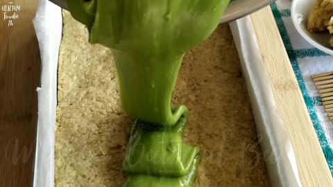 Green Tea Matcha Oatmeal Bar Recipe | Matcha Revel Bars