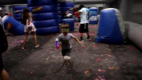 HUGE NERF FIGHT AT VIDCON 2018
