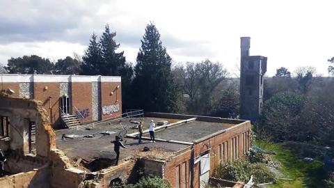 ABANDONED SPORTS CENTER, WE GET ON THE ROOF and GET CAUGH...