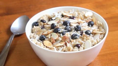Homemade Blueberry Oatmeal | A Breakfast Recipe