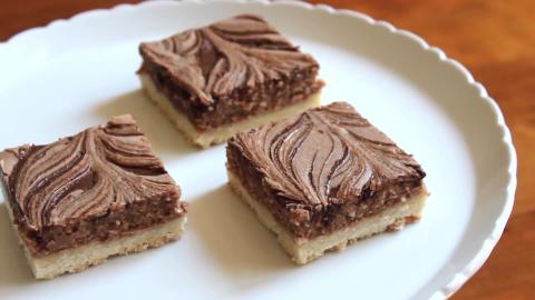 Sweet Nutella Cheesecake Bars | SweetTreats