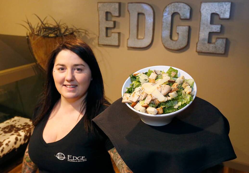 Restaurant  The EDGE Steakhouse & Sports Lounge • Zintel Creek Golf Club