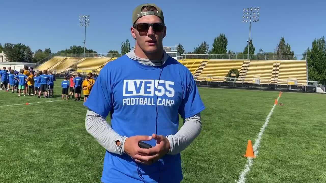 Former Boise State linebacker Leighton Vander Esch holds annual