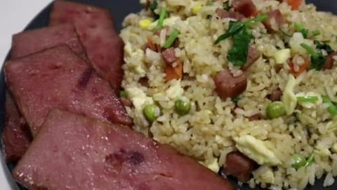 YANG CHOW FRIED RICE _ Pinoy Recipe | Taste Buds PH