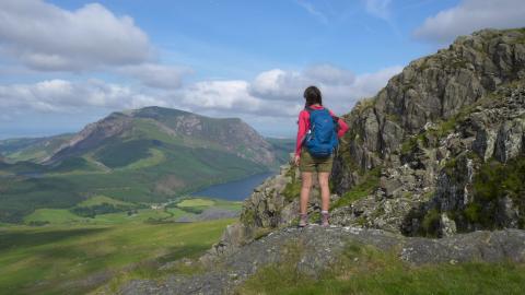 Hiking Mount Snowdon: the HIGHEST PEAK in Wales UK