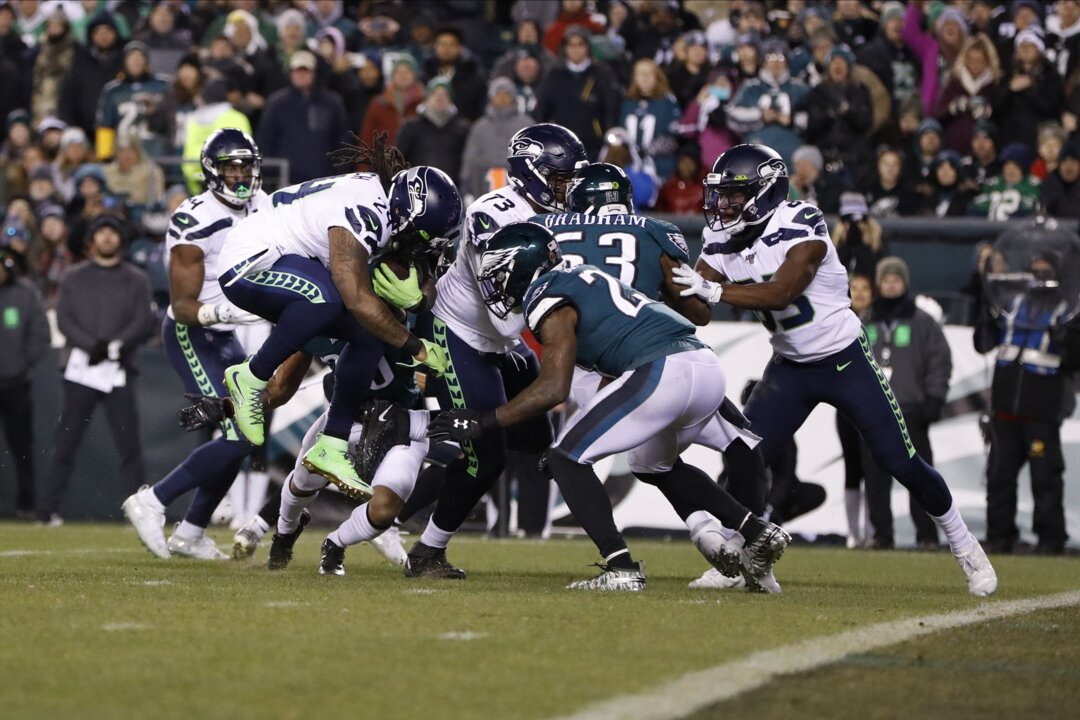 Marshawn Lynch denied chance from 1 — again; Seahawks lose on last play to  SF. Next: at PHI