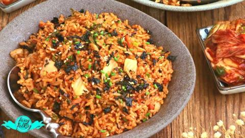 YUMMY KIMCHI FRIED RICE
