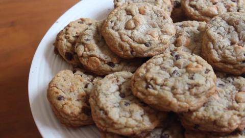 Butterscotch Toffee Chocolate Chip Cookies | SweetTreats