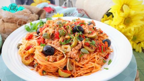PASTA PUTTANESCA With SPICY TUNA | FOXY FOLKSY - Modern F...