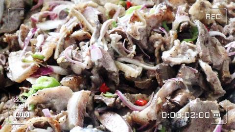 TasteHU216.1 _ Pork Dinakdakan