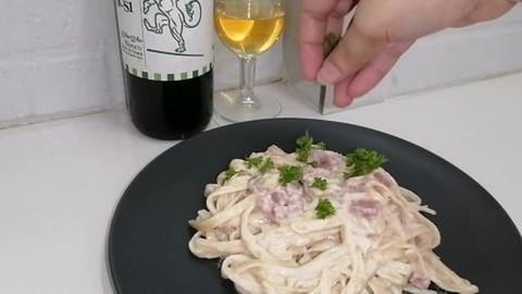 FILIPINO STYLE CARBONARA _ Pinoy Recipe | Taste Buds PH