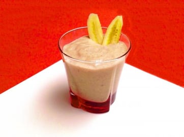 How to Make a Banana Vanilla Chia Smoothie 