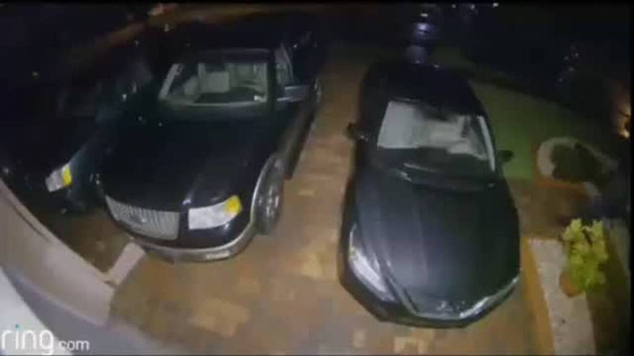Police search for suspect in multiple car burglaries | Miami Herald
