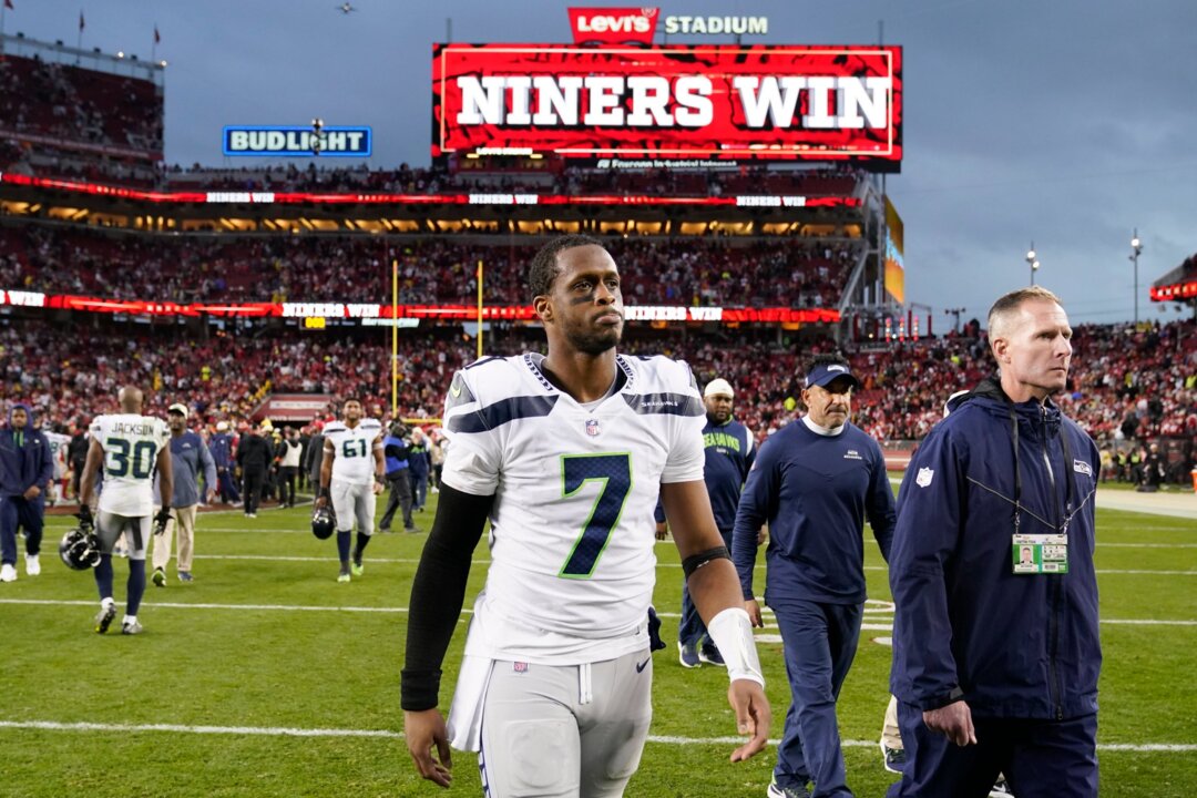 The cap hits for Seattle Seahawks QB Geno Smith on contract extension -  Field Gulls