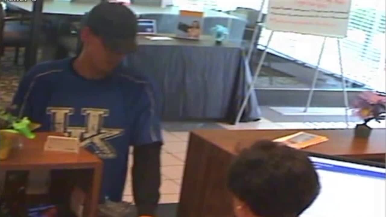 Lexington police search for Republic Bank robbery suspect | Belleville