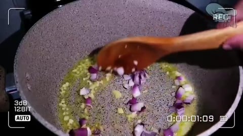 TasteHB232 _ How to Cook Creamy Corn Chicken Sopas