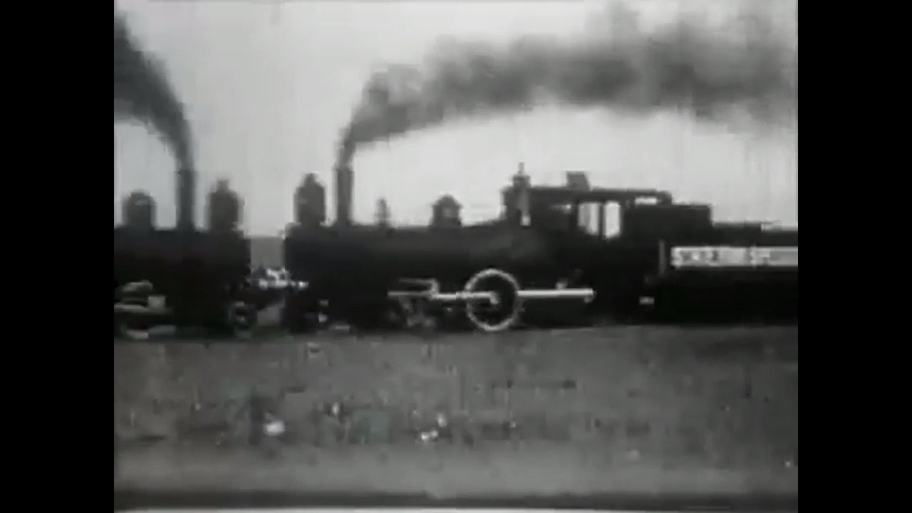 Watch two steam trains collide at 90 mph at California State Fair in ...