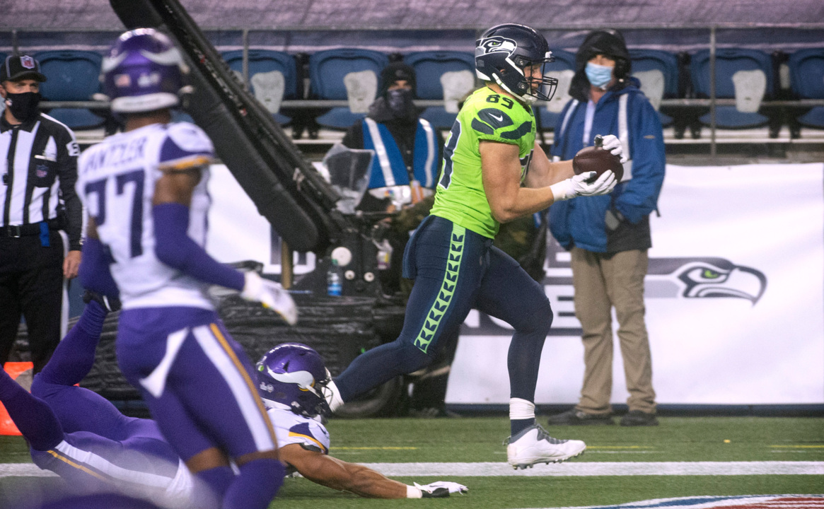 Seahawks pick up Noah Fant's 5th-year option for 2023 season