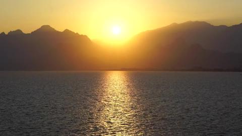 relaxation-meditation video with close 2026