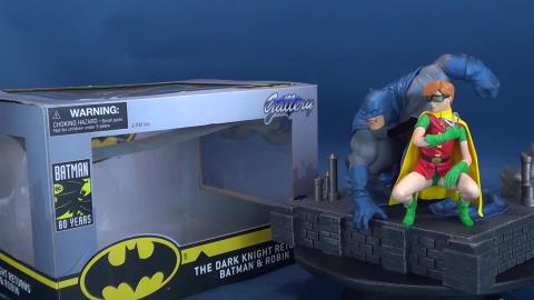 Diamond Select Toys The Dark Knight Returns Gallery Statu...