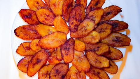 Best Way To Fry Your Sweet Plantains. Ripe Plantains, You...
